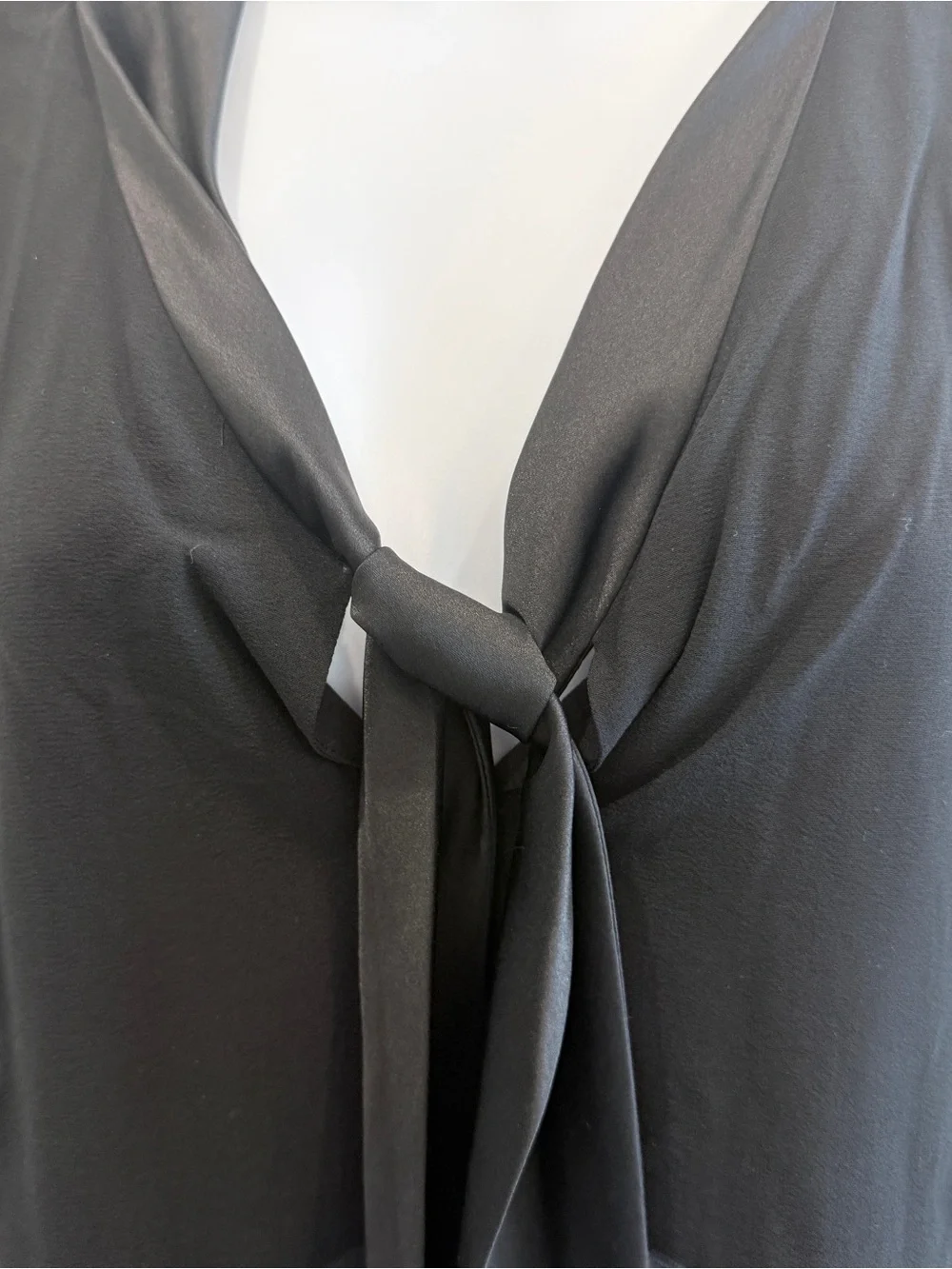 Theory Black Sleeveless Tie-Neck Blouse - Picture 3 of 6